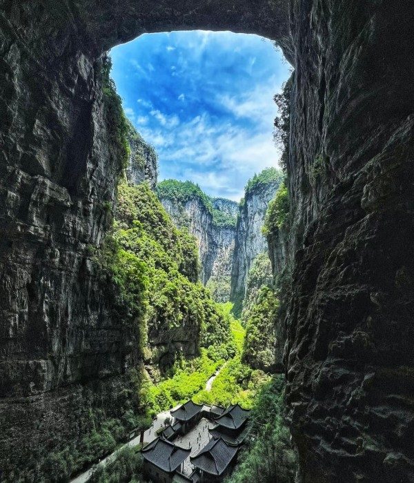 Tiankeng Three Bridges (1)